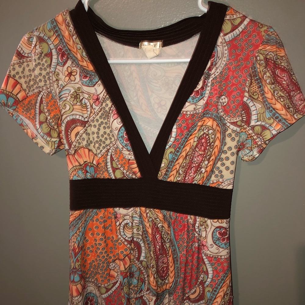 Cute Multi color top with tie back